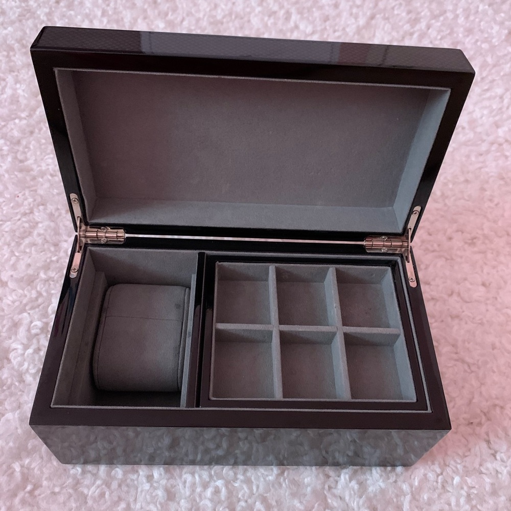 Black jewelry box